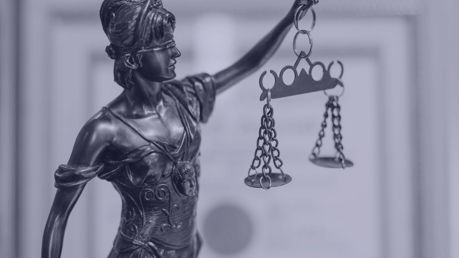 alt="image symbole justice avec balance pour GMBAvocats".